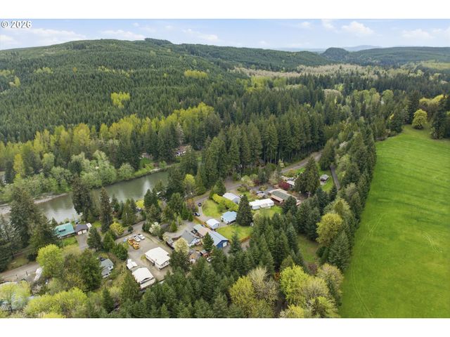 173 RIVERVIEW Dr, Castle Rock, WA 98611