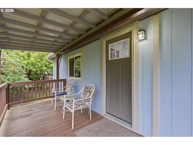 173 RIVERVIEW Dr, Castle Rock, WA 98611