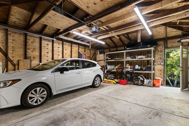 3329 W Pierce Avenue, Chicago, IL 60651