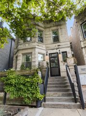 3329 W Pierce Avenue, Chicago, IL 60651