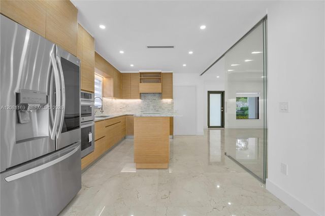 728 Majorca Avenue, Coral Gables, FL 33134