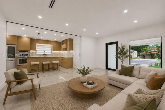 728 Majorca Avenue, Coral Gables, FL 33134