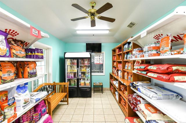 2500 Harwood Road, Bedford, TX 76021