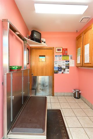 2500 Harwood Road, Bedford, TX 76021