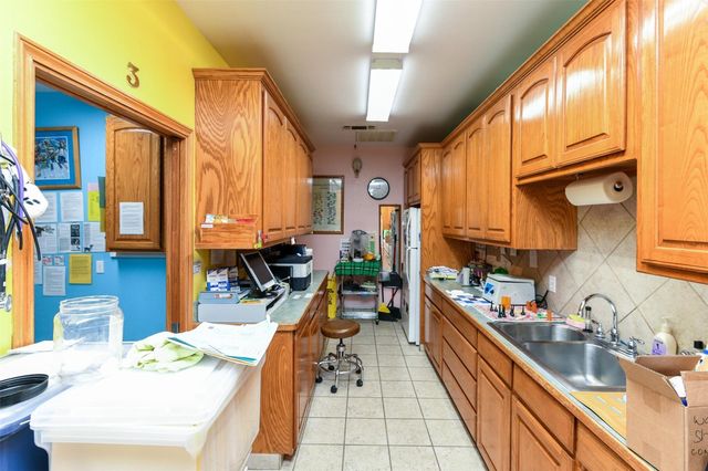 2500 Harwood Road, Bedford, TX 76021