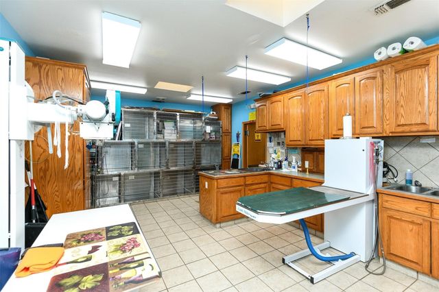 2500 Harwood Road, Bedford, TX 76021