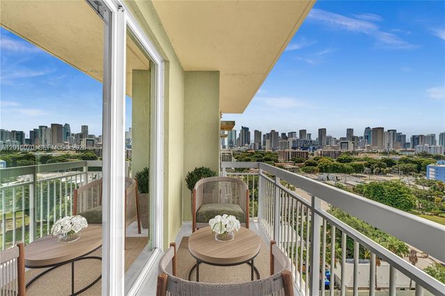 816 NW 11th St 1208, Miami, FL 33136