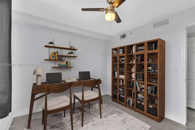 816 NW 11th St 1208, Miami, FL 33136