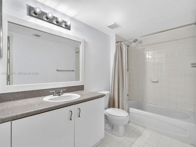 816 NW 11th St 1208, Miami, FL 33136
