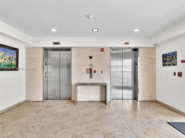 816 NW 11th St 1208, Miami, FL 33136