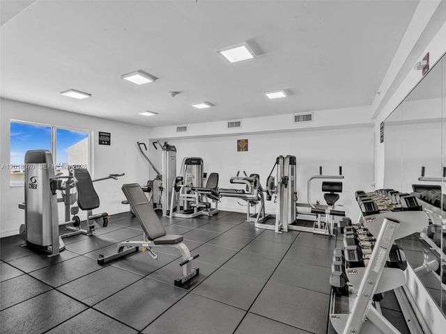 816 NW 11th St 1208, Miami, FL 33136