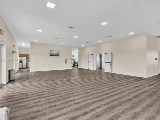 816 NW 11th St 1208, Miami, FL 33136