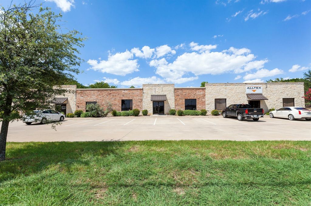 595 W US Highway 80 E A, Sunnyvale, TX 75182