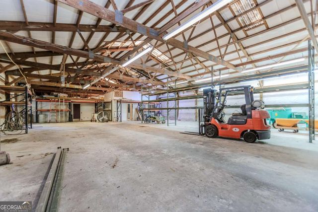 621 Loganville Highway, Winder, GA 30680