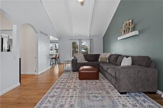 400 SW Killarney Lane, Blue Springs, MO 64014