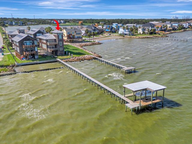 606 2nd St, Seabrook, TX 77586