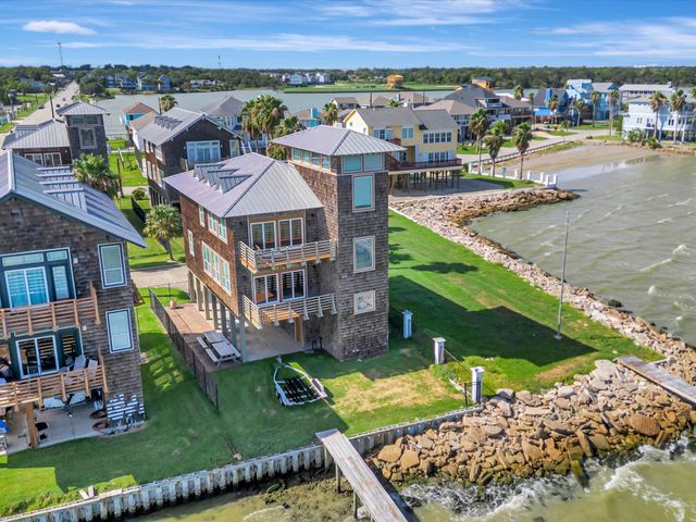 606 2nd St, Seabrook, TX 77586