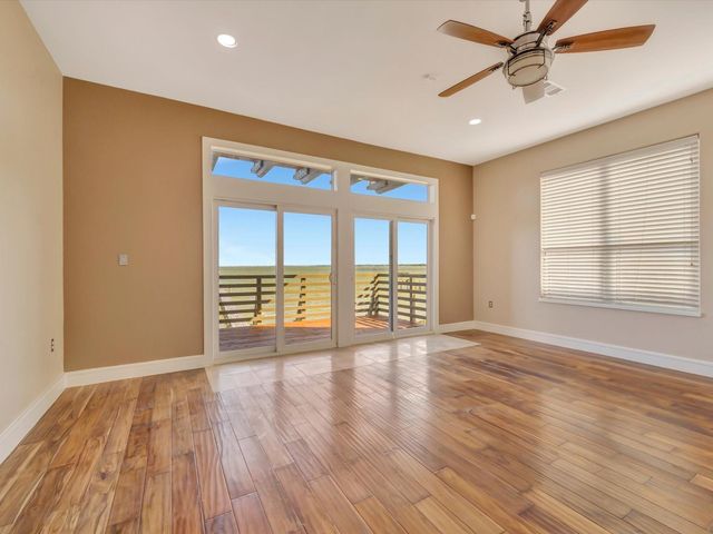 606 2nd St, Seabrook, TX 77586
