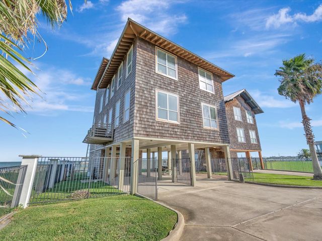 606 2nd St, Seabrook, TX 77586