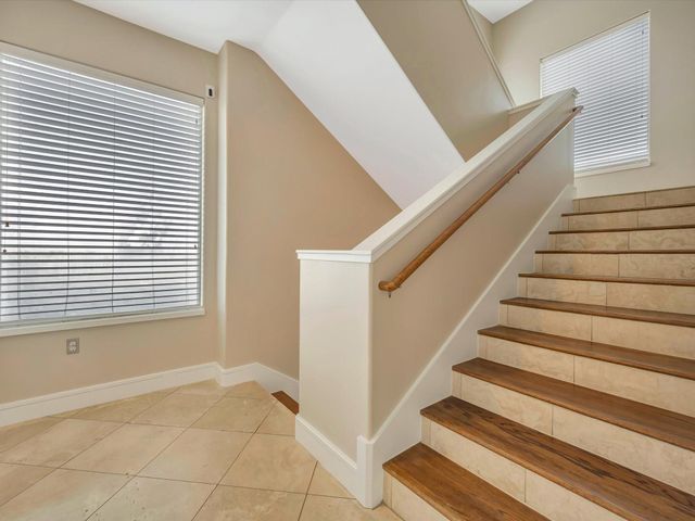 606 2nd St, Seabrook, TX 77586