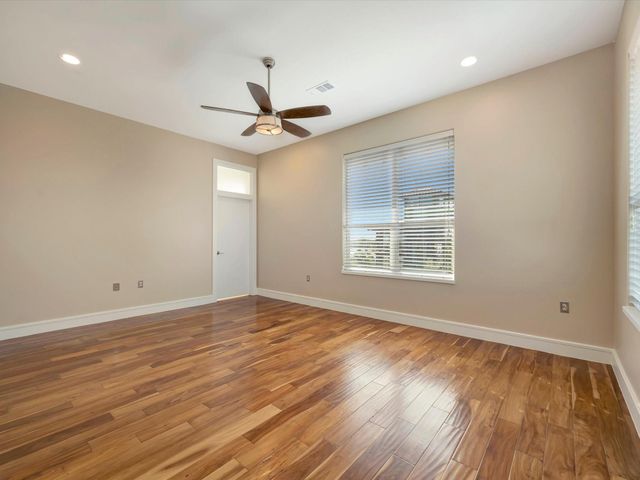 606 2nd St, Seabrook, TX 77586