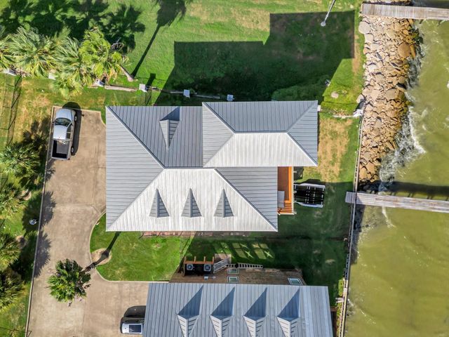 606 2nd St, Seabrook, TX 77586
