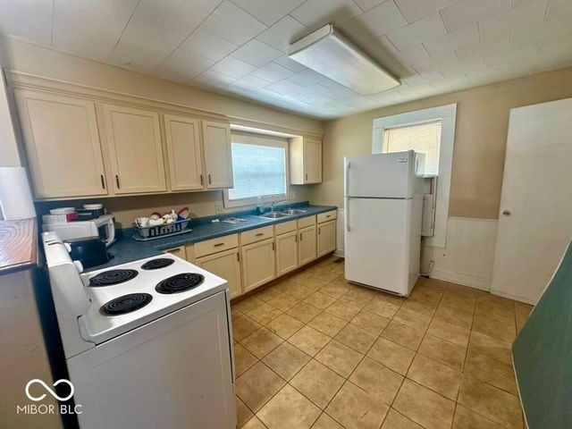 3647 Rockville Road, Indianapolis, IN 46222