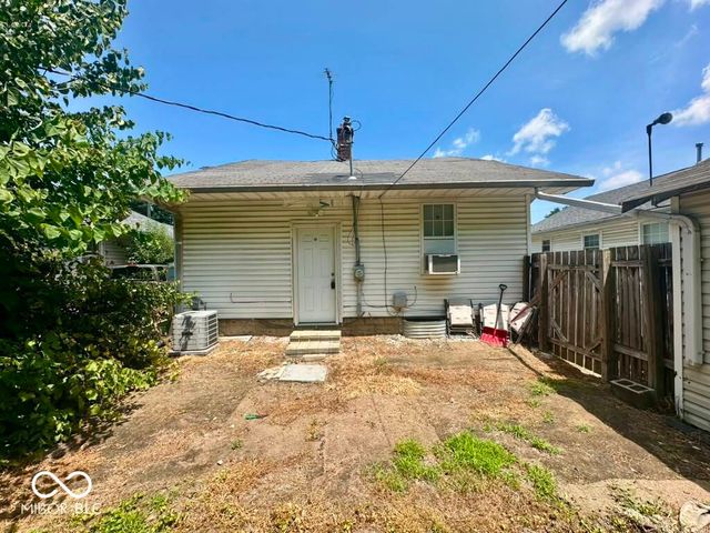 3647 Rockville Road, Indianapolis, IN 46222