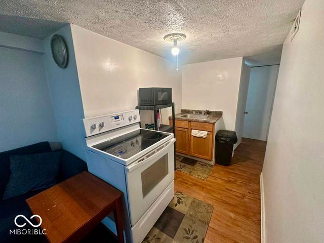 3647 Rockville Road, Indianapolis, IN 46222