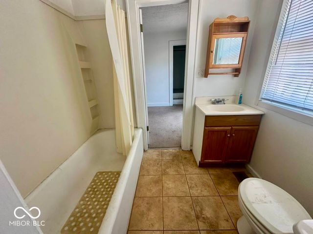 3647 Rockville Road, Indianapolis, IN 46222