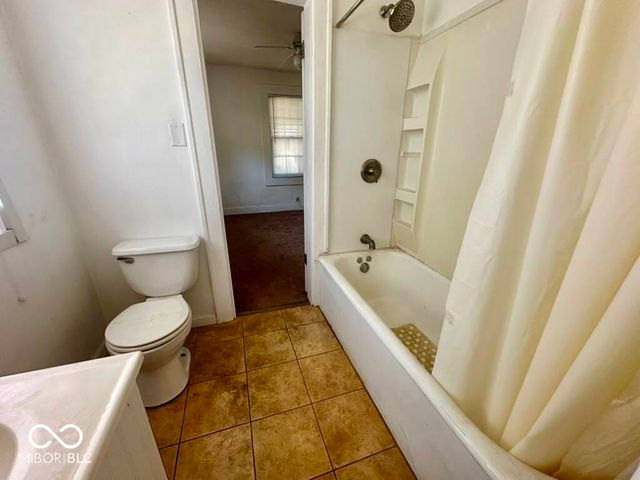 3647 Rockville Road, Indianapolis, IN 46222