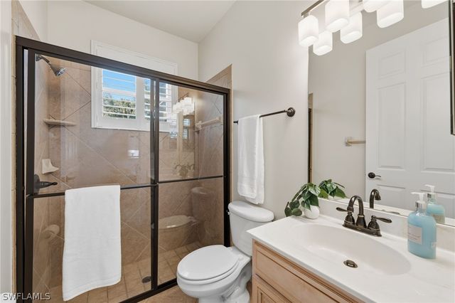 19500 La Serena DR, Estero, FL 33967