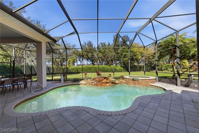 19500 La Serena DR, Estero, FL 33967