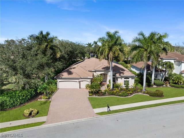 19500 La Serena DR, Estero, FL 33967