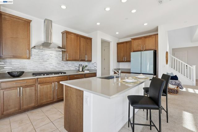 16172 Abernathy Ct, Lathrop, CA 95330