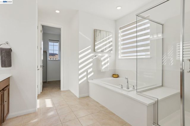 16172 Abernathy Ct, Lathrop, CA 95330