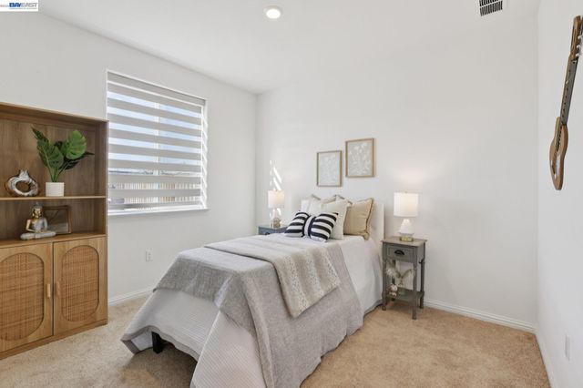 16172 Abernathy Ct, Lathrop, CA 95330