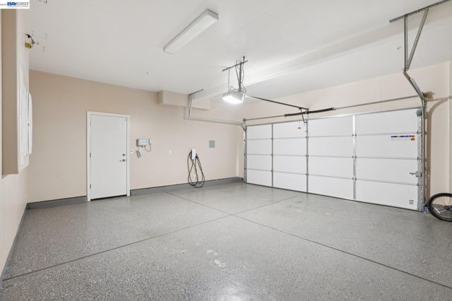 16172 Abernathy Ct, Lathrop, CA 95330