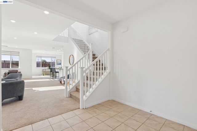 16172 Abernathy Ct, Lathrop, CA 95330