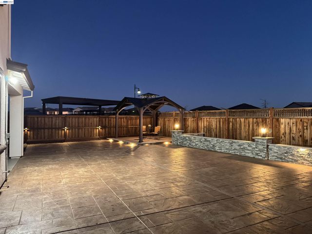 16172 Abernathy Ct, Lathrop, CA 95330