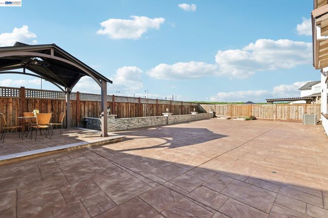 16172 Abernathy Ct, Lathrop, CA 95330