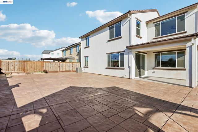 16172 Abernathy Ct, Lathrop, CA 95330