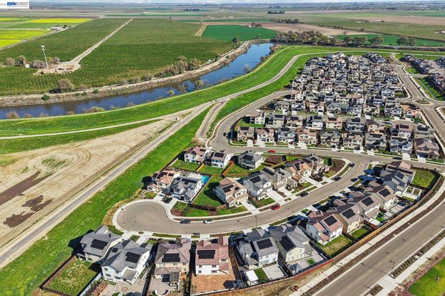 16172 Abernathy Ct, Lathrop, CA 95330