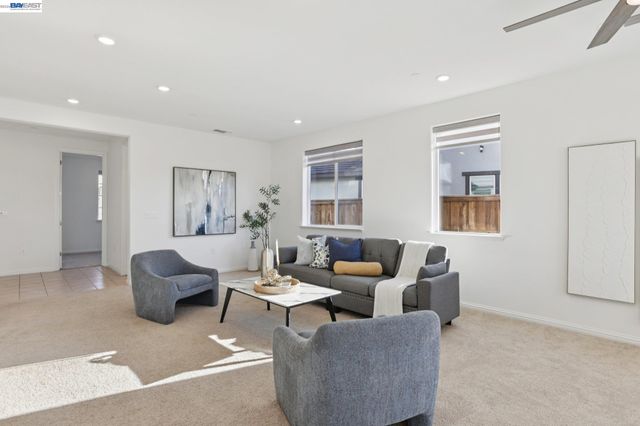 16172 Abernathy Ct, Lathrop, CA 95330