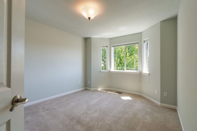 9617 N Northview Ln, Spokane, WA 99208