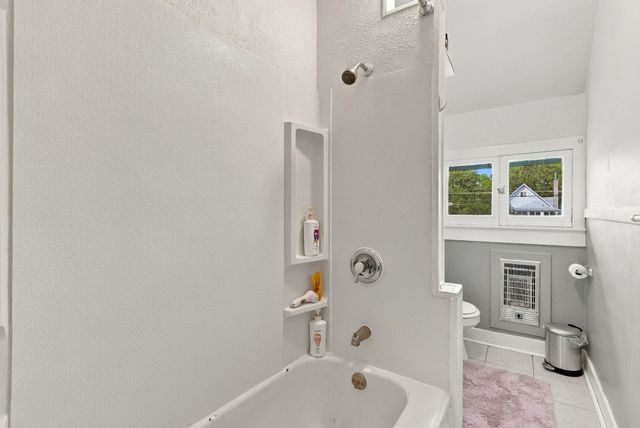 1122 W Augusta Ave, Spokane, WA 99205