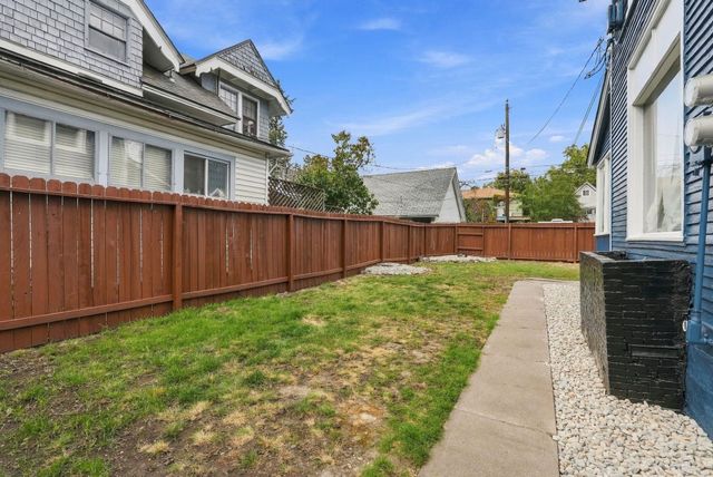 1122 W Augusta Ave, Spokane, WA 99205