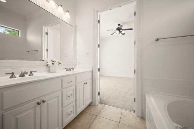 5368 Courtyard Dr, Gonzales, LA 70737