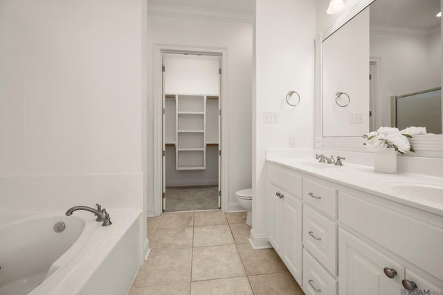 5368 Courtyard Dr, Gonzales, LA 70737