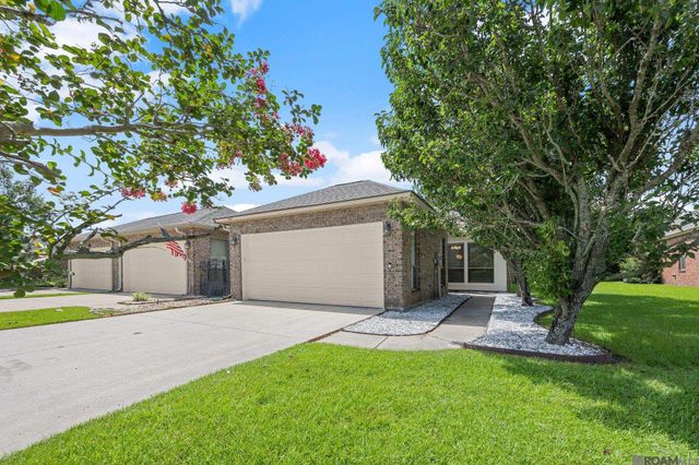 5368 Courtyard Dr, Gonzales, LA 70737